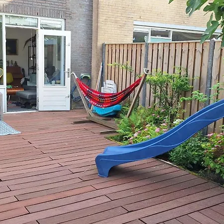 Holiday home Speelse Eengezinswoning Vlakbij Amsterdam Purmerend